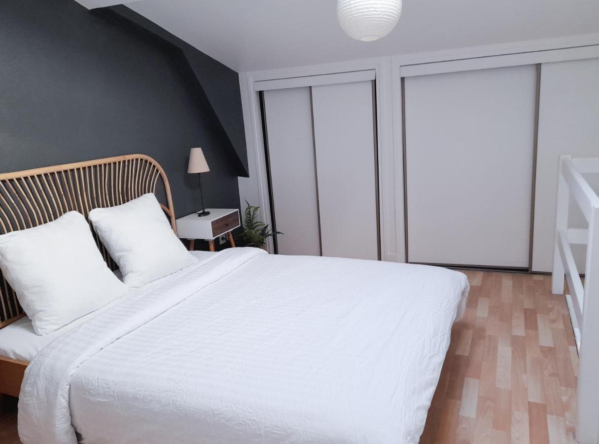 Duplex Lumineux Avec Bureau Separe Dans Le Centre Apartamento Bordéus Exterior foto